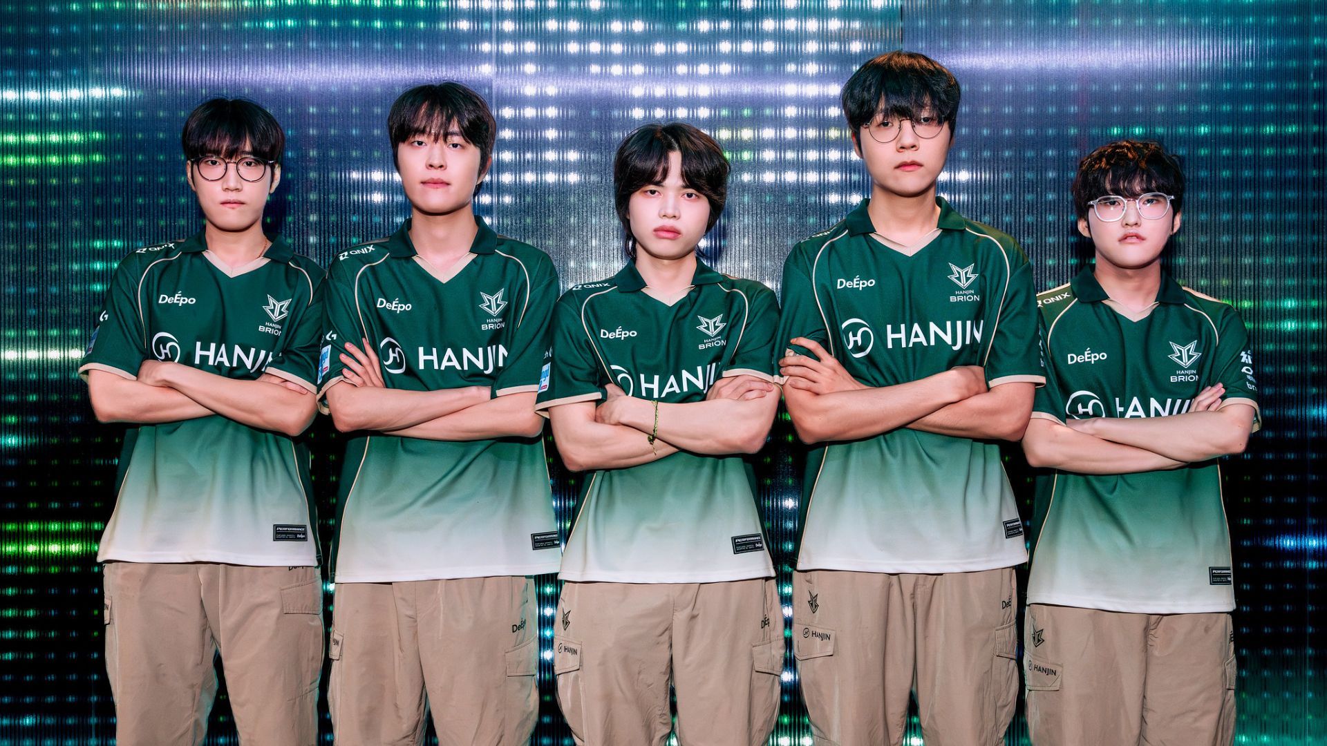 HANJIN BRION's five returning players posing together in team jerseys