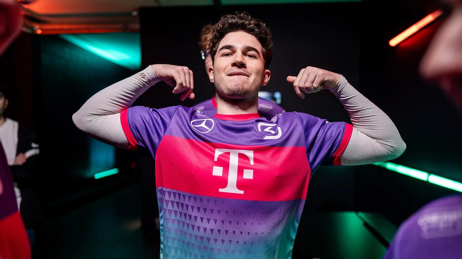 Exakick in an SK Gaming jersey during his previous spell with the team