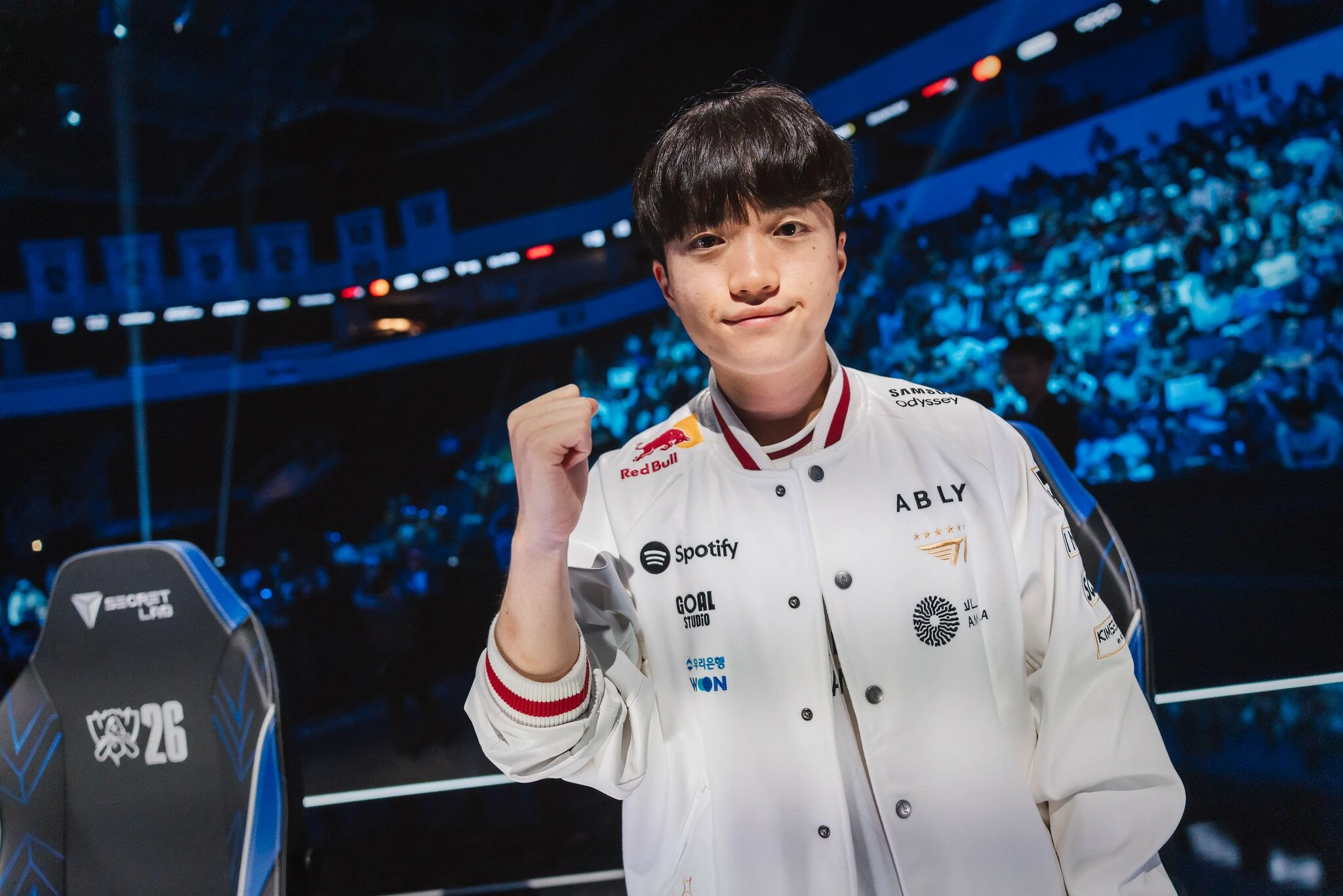 Keria in a white T1 jacket at the Worlds 2026 venue